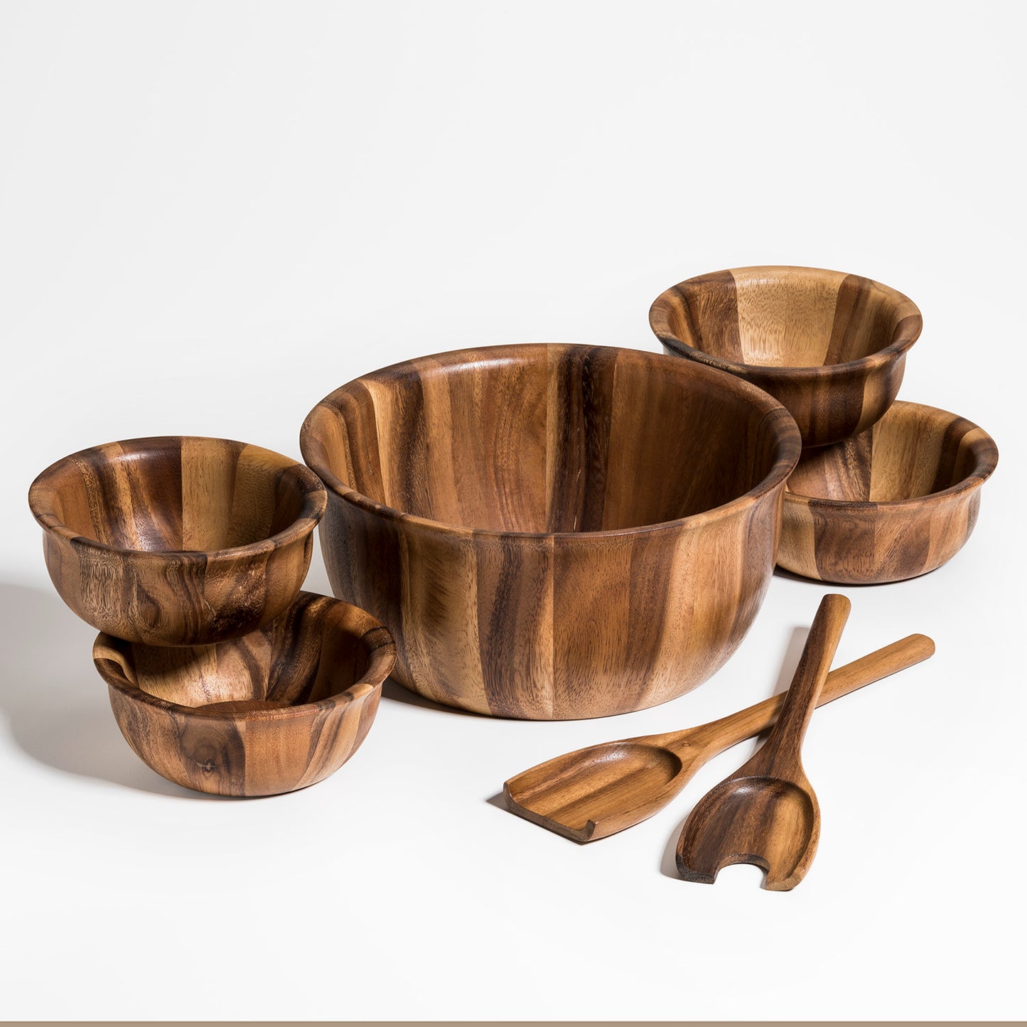 Large Salad Bowl with servers & 4 Individuals